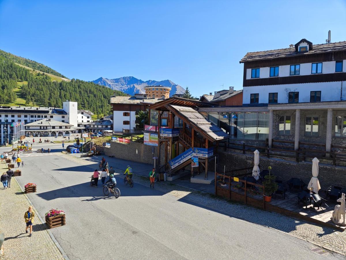 Hostdomus - City Center Flat - B&B