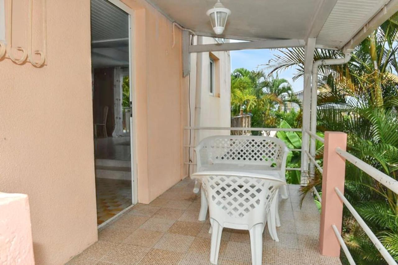 Appartement moderne à Schoelcher 40 m² avec piscine partagée - B&B