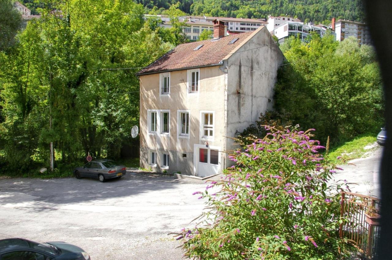 Maison familiale spacieuse à Saint-Claude, vue sur la rivière - B&B Saint-Claude