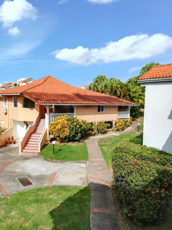 Appartement confortable à Sainte-Anne, piscine partagée - Ferienwohnung Sainte-Anne