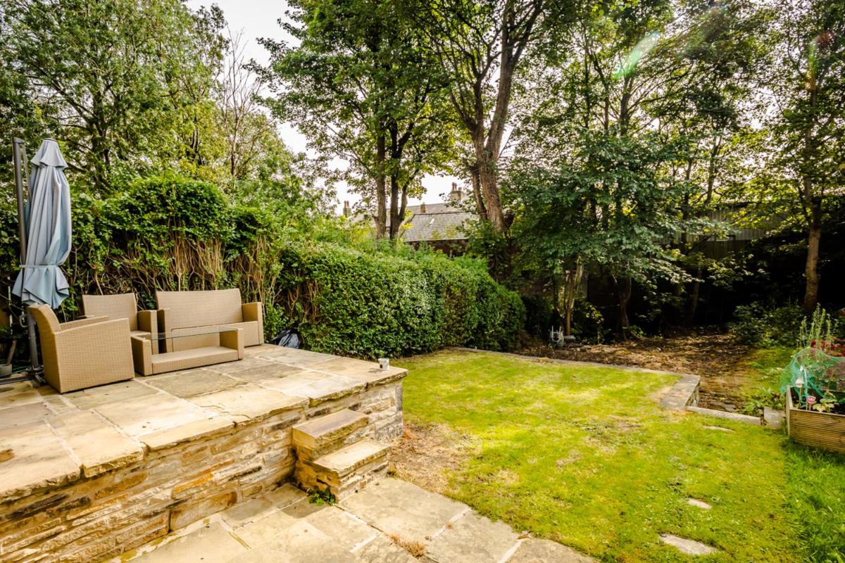 The Cosey Tucked-Away Cottage 2 or 3 bedroom options - B&B Huddersfield