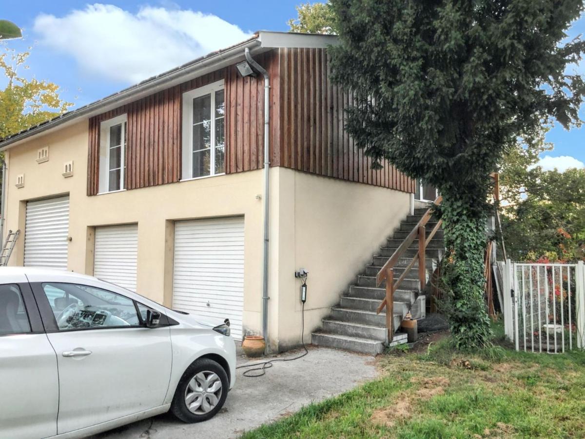 Appartement confortable au cœur du Pian-Médoc avec jardin - Chambres d’hôtes