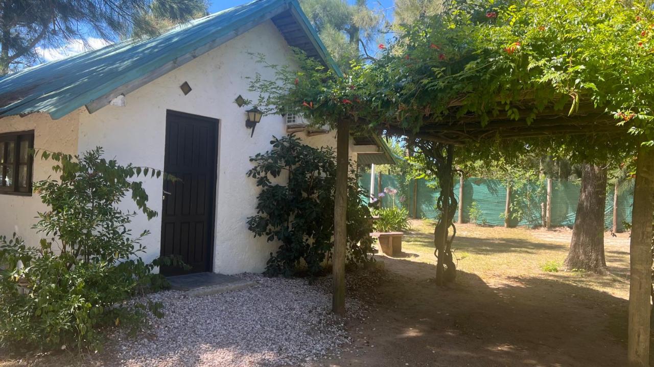 Bungalow (4 Adults)
