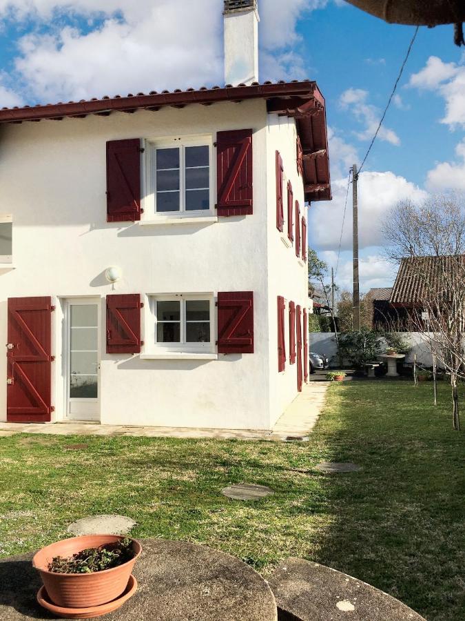 Charmante maison à Arcangues avec vue sur les montagnesEL - B&B Arrangoitze