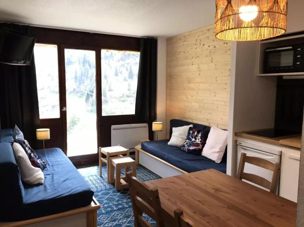 Le cédrat - F2 avec balcon et vue sur les montagnes - B&B Avoriaz