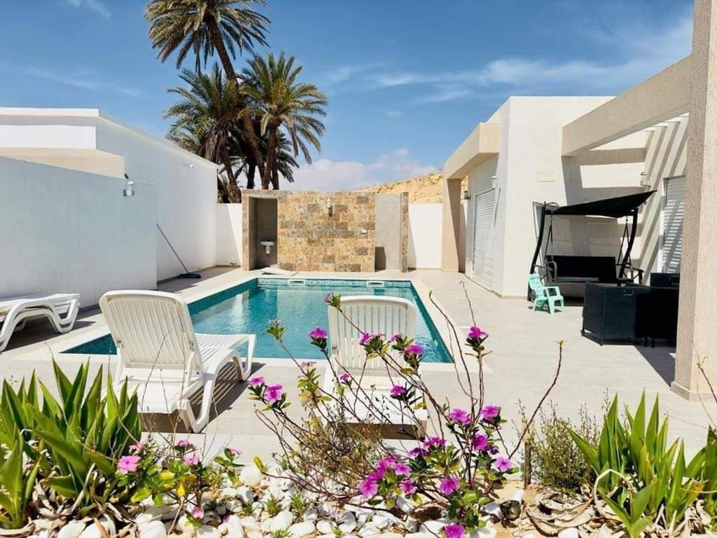 Luxueuse Villa avec piscine - B&B Taguermess