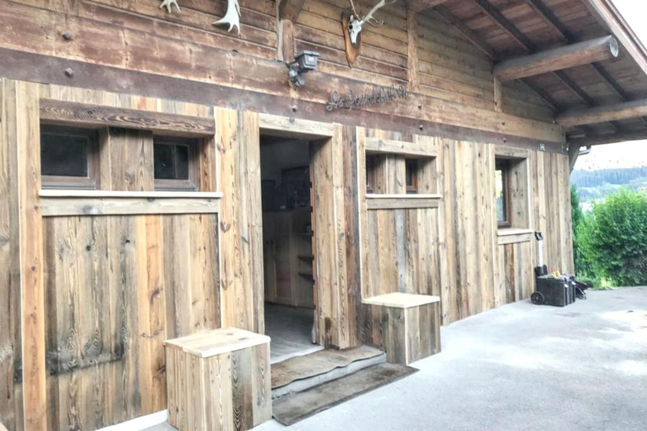 Chalet spacieux à Cordon 180 m² avec vue montagne - B&B