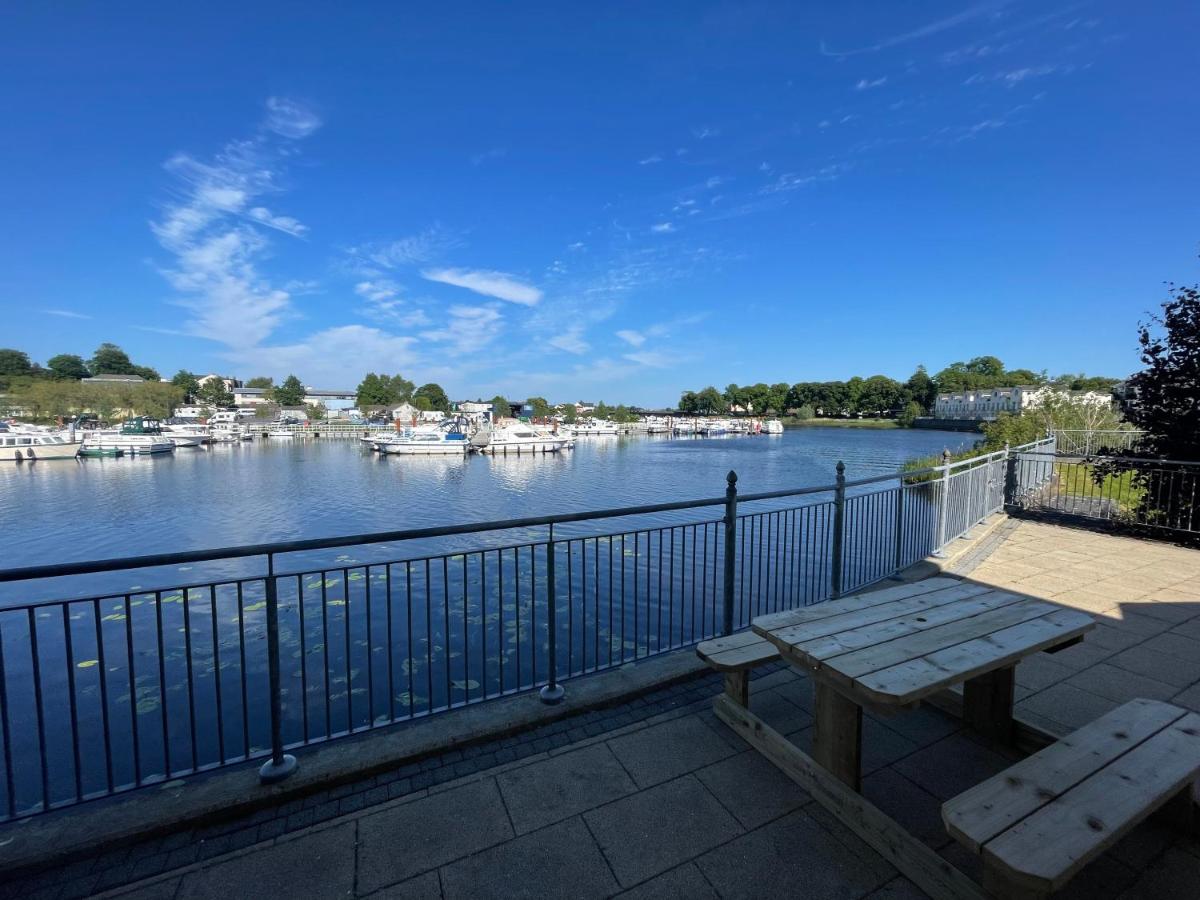 Scenic River Shannon Three bedroom house - Ferienwohnung