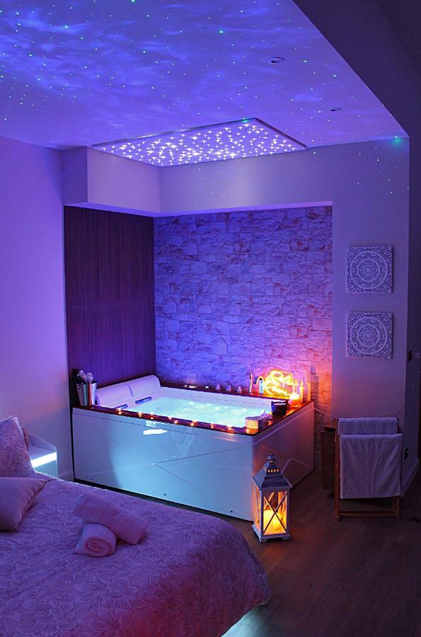 Chambre Lit Queen-Size avec Baignoire Spa