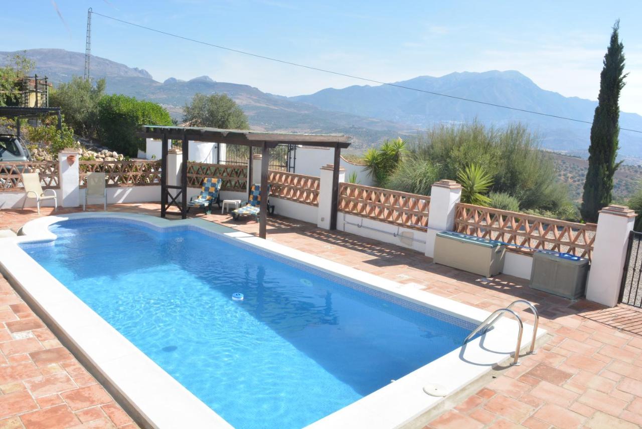 Casa Lake Viñuela - Chambres d’hôtes Viñuela