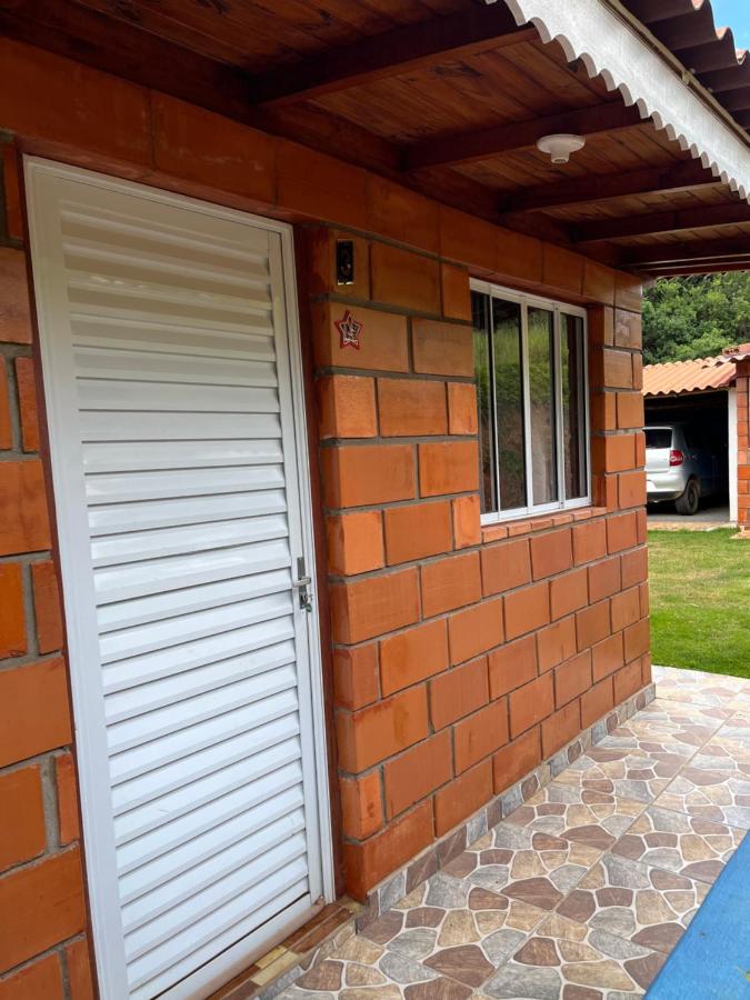 Chambre Triple avec Salle de Bains Privative