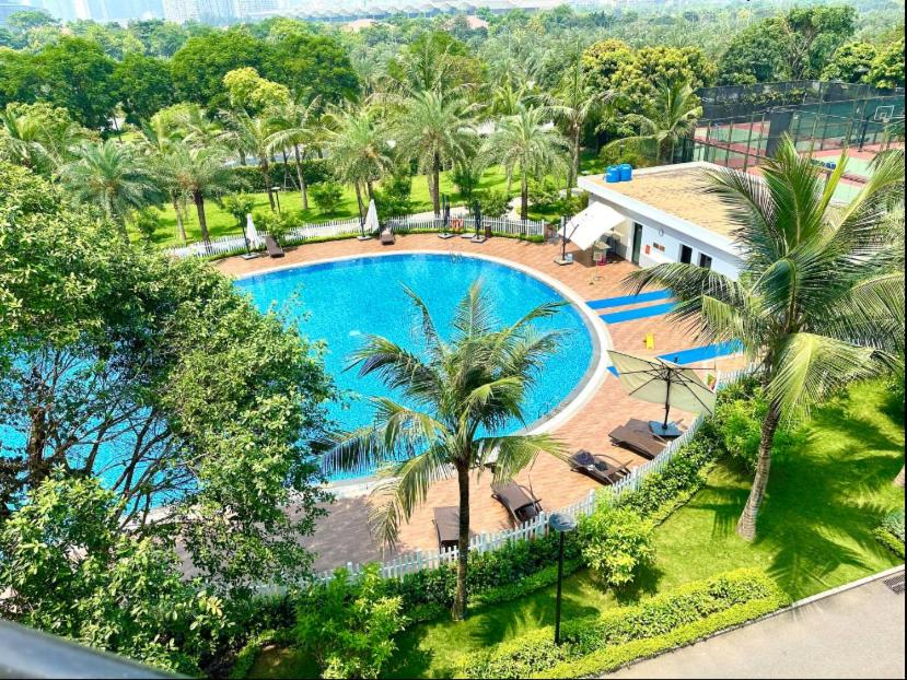 Vinhomes Greenbay Me Tri - Luxury, Garden Apartment in Hanoi - Ferienwohnung Hanoi