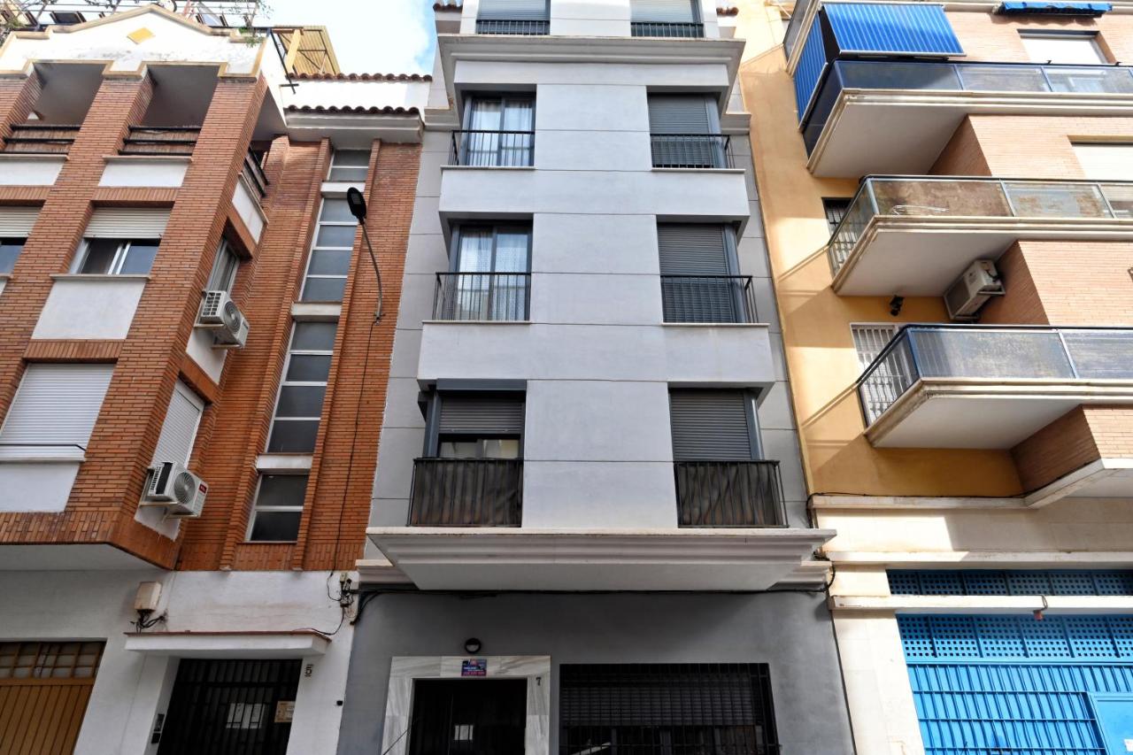 Love Rent4 Malaga Rene - B&B Málaga