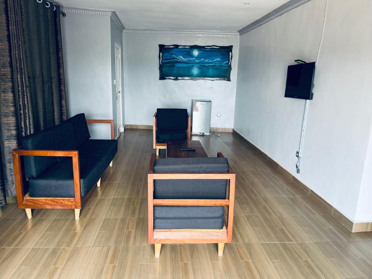 The Roots House - B&B Kigali