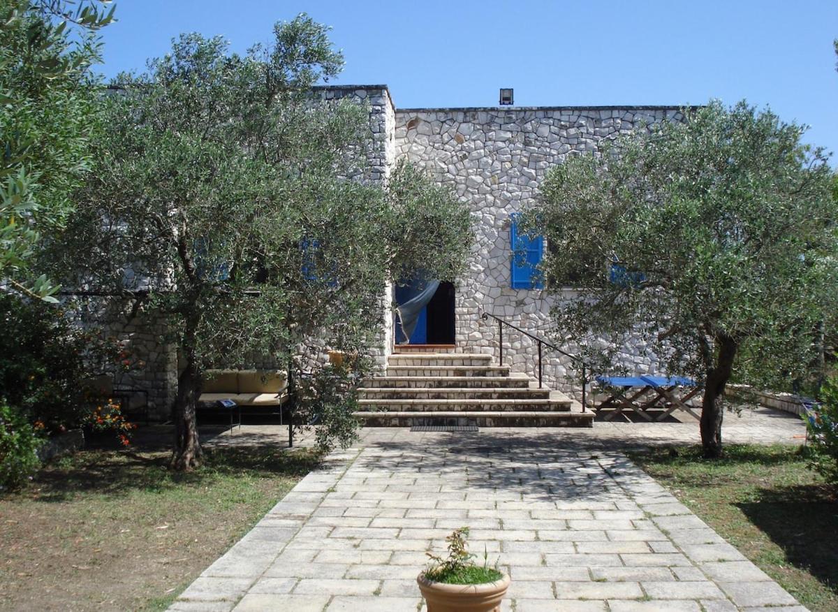 Villa Le Marocce - Relax Pool 4 km from Castro - B&B