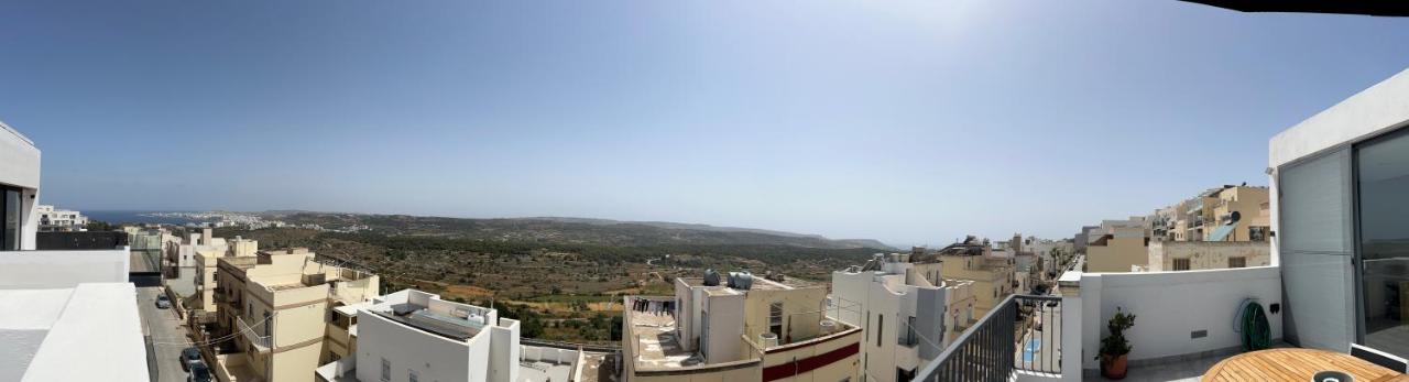 Mellieha penthouse with view - B&B