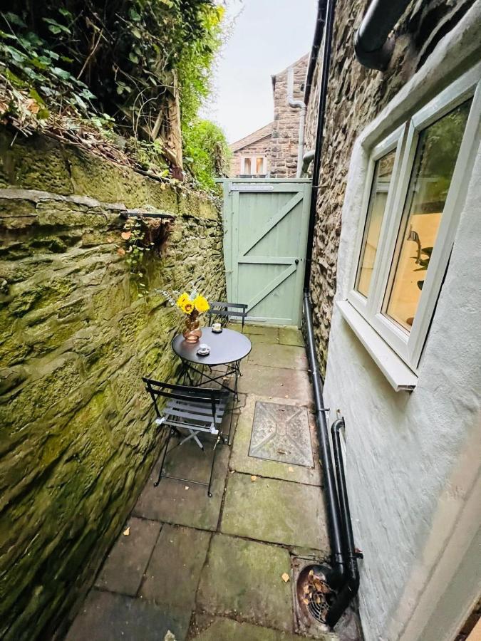Cosy 2 Bed In Bollington - B&B