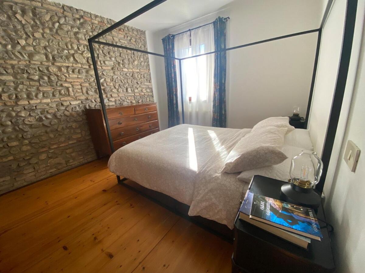 Appartamento con 2 Camere da Letto e Terrazza 