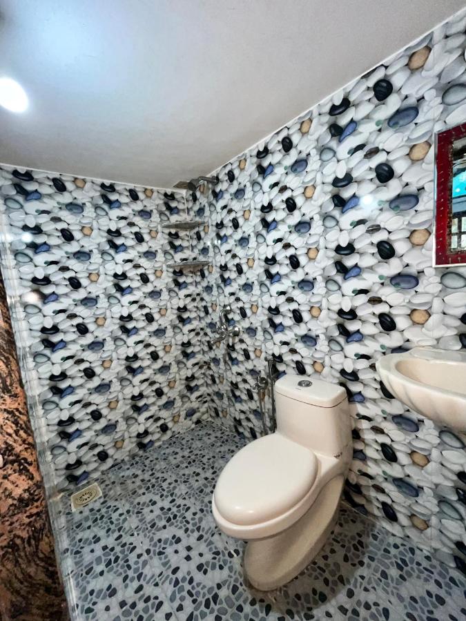 Chambre Double ou Lits Jumeaux avec Salle de Bains Privative