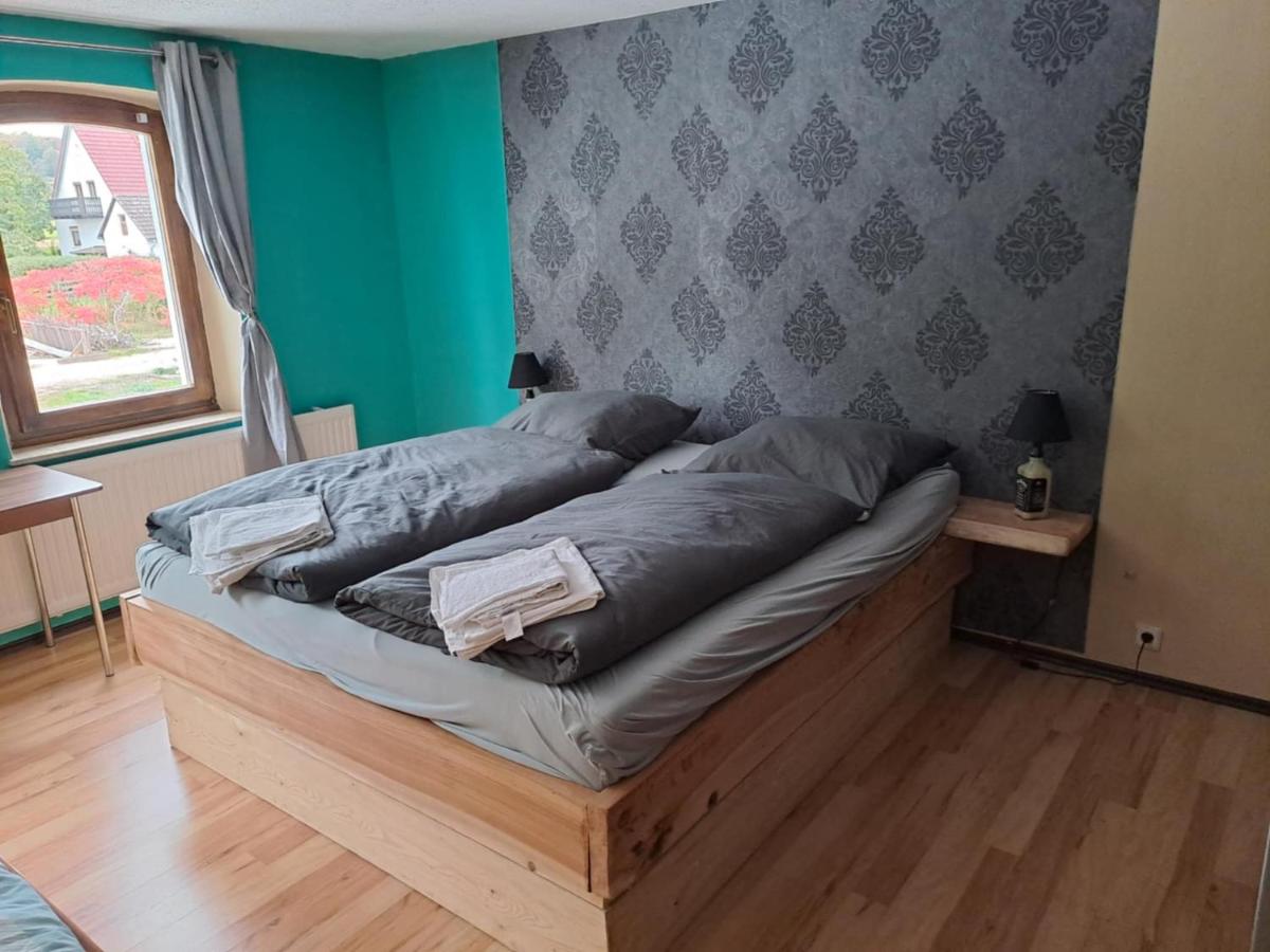 Dreibettzimmer mit eigenem Bad
