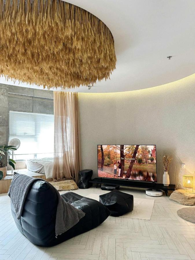 One-Bedroom Apartment with Balcony