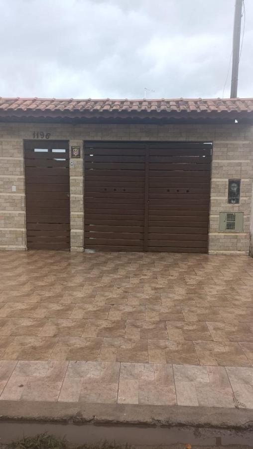 Casa com piscina em Mongaguá Próximo a Plataforma - Bed and Breakfast