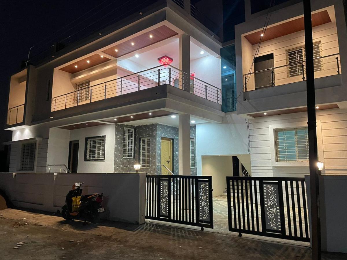 Shri Swami Samarth Home Stay - B&B