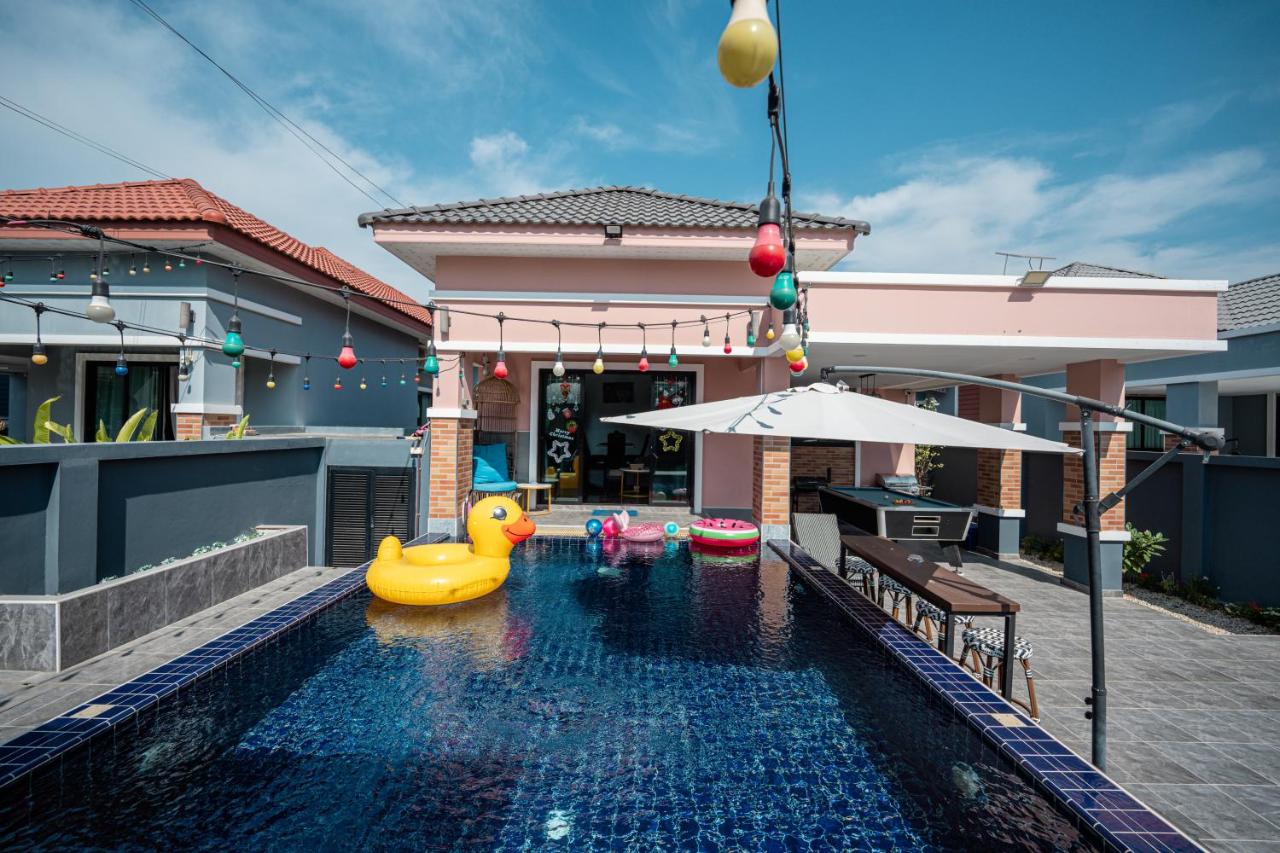 Baanmeesuk Pool Villa Pattaya - B&B