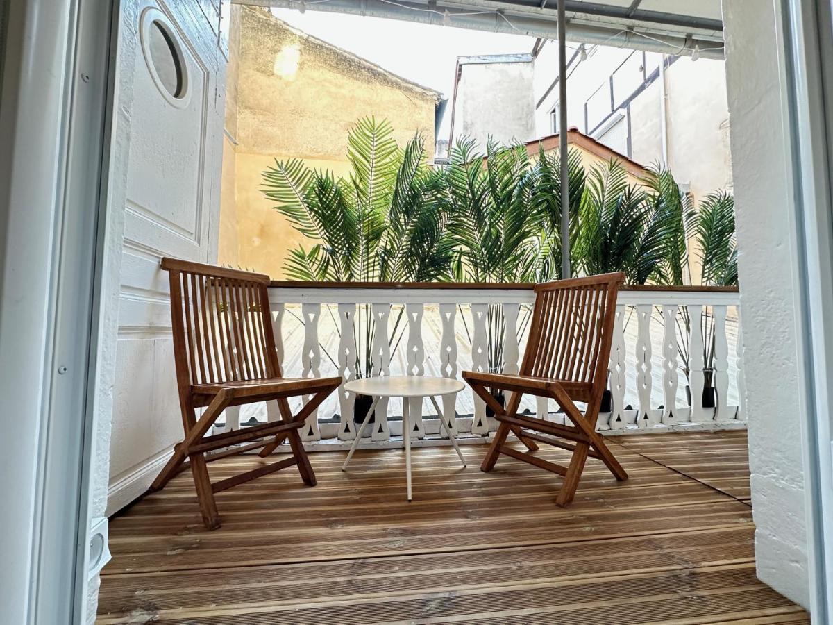 LES MALDIVES, T2, Balcon, Hyper centre Place aux Herbes - Chambres d’hôtes