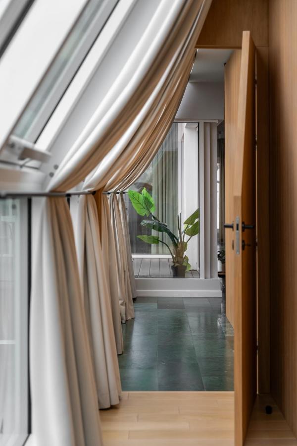 Nowy Sopot Luxury Villa with Private Jacuzzi & Sky Terrace - B&B