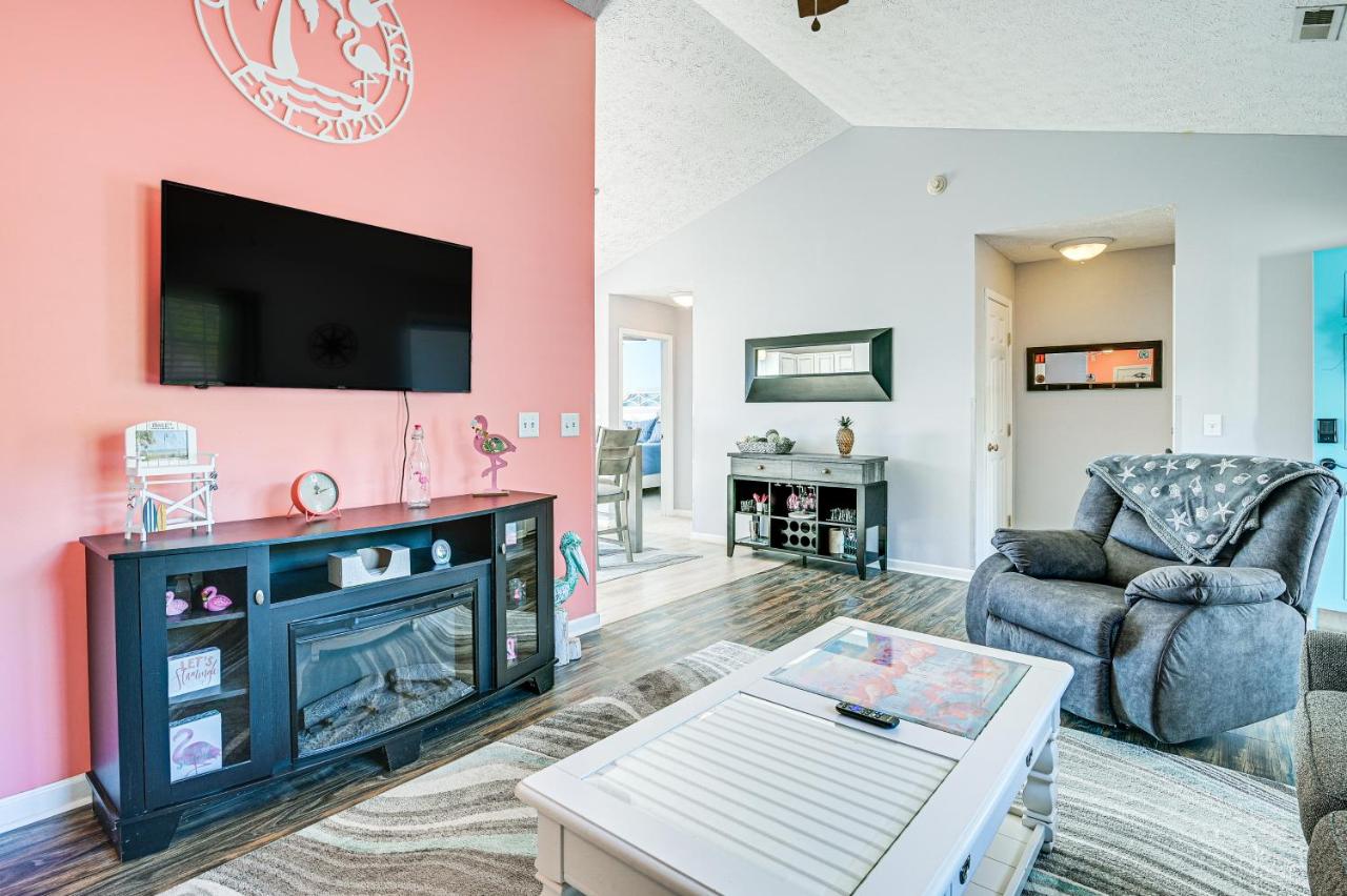 Patio, Yard and Lake Views Home in Myrtle Beach! - B&B Myrtle Beach