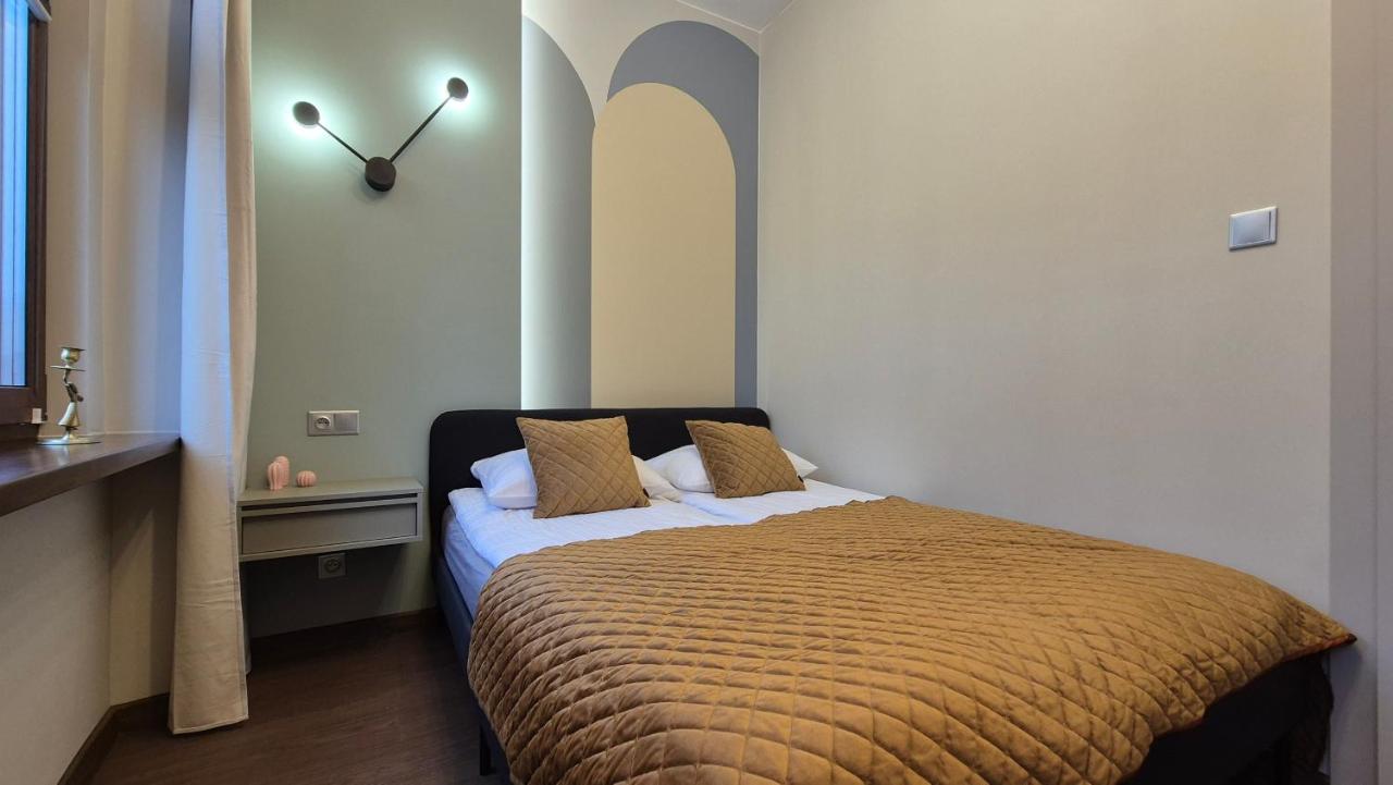 Apart in the Center - Self Check-In - B&B