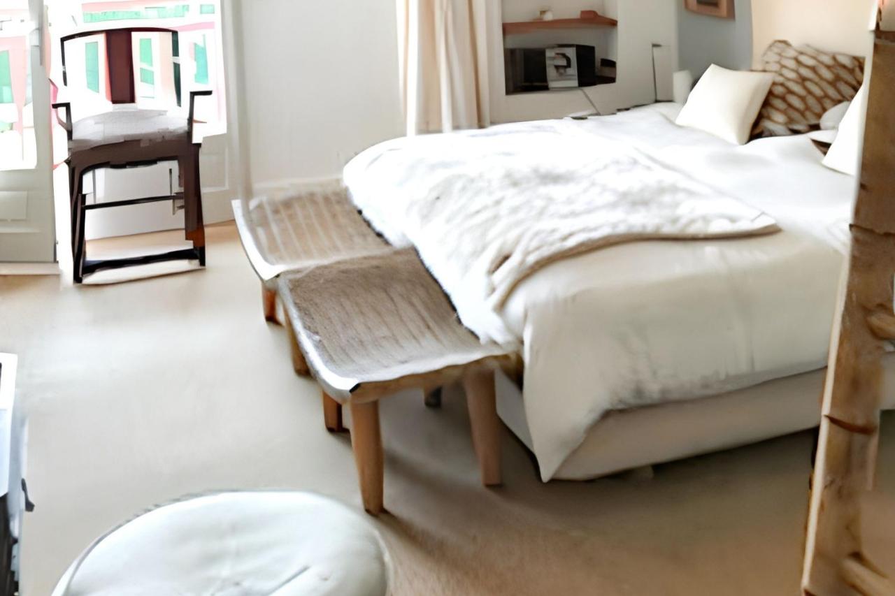Maison d'exception à Arbonne, piscine privée saisonnière. - B&B