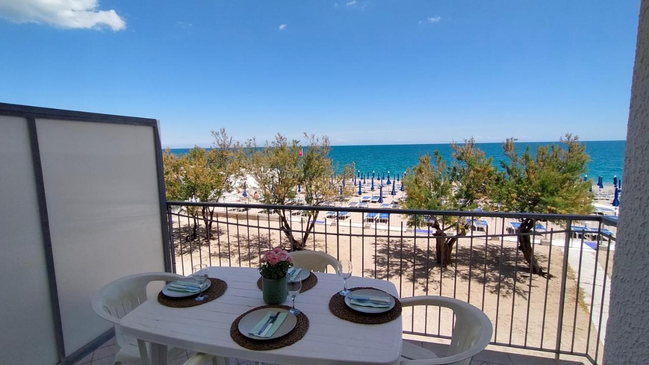 P313 nr 105 trilocale sul mare con ombrellone in prima fila - Ferienwohnung Marcelli di Numana