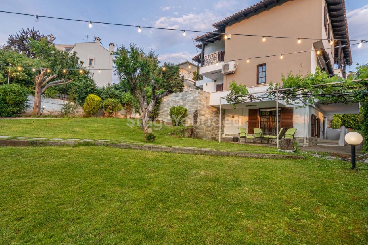 Traditional villa appartment with garden, also for gatherings ,15 minutes from Thessaloniki airport - B&B