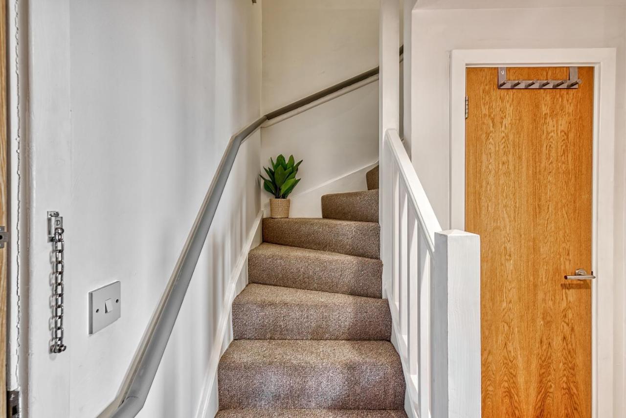 Comfy Flat & Free Parking - B&B
