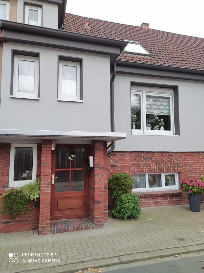 Exclusives 110m2 Ferienhaus Inge mit Garten - Chambres d’hôtes