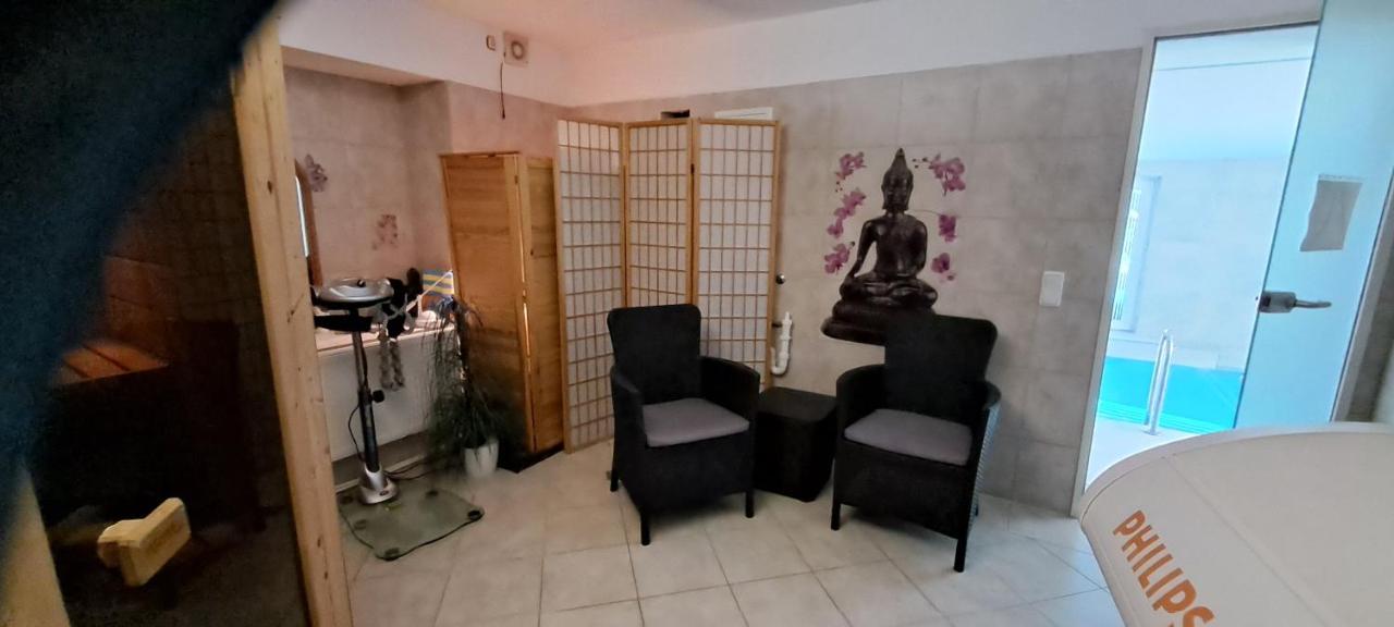 Studio Lit Queen-Size de Luxe 