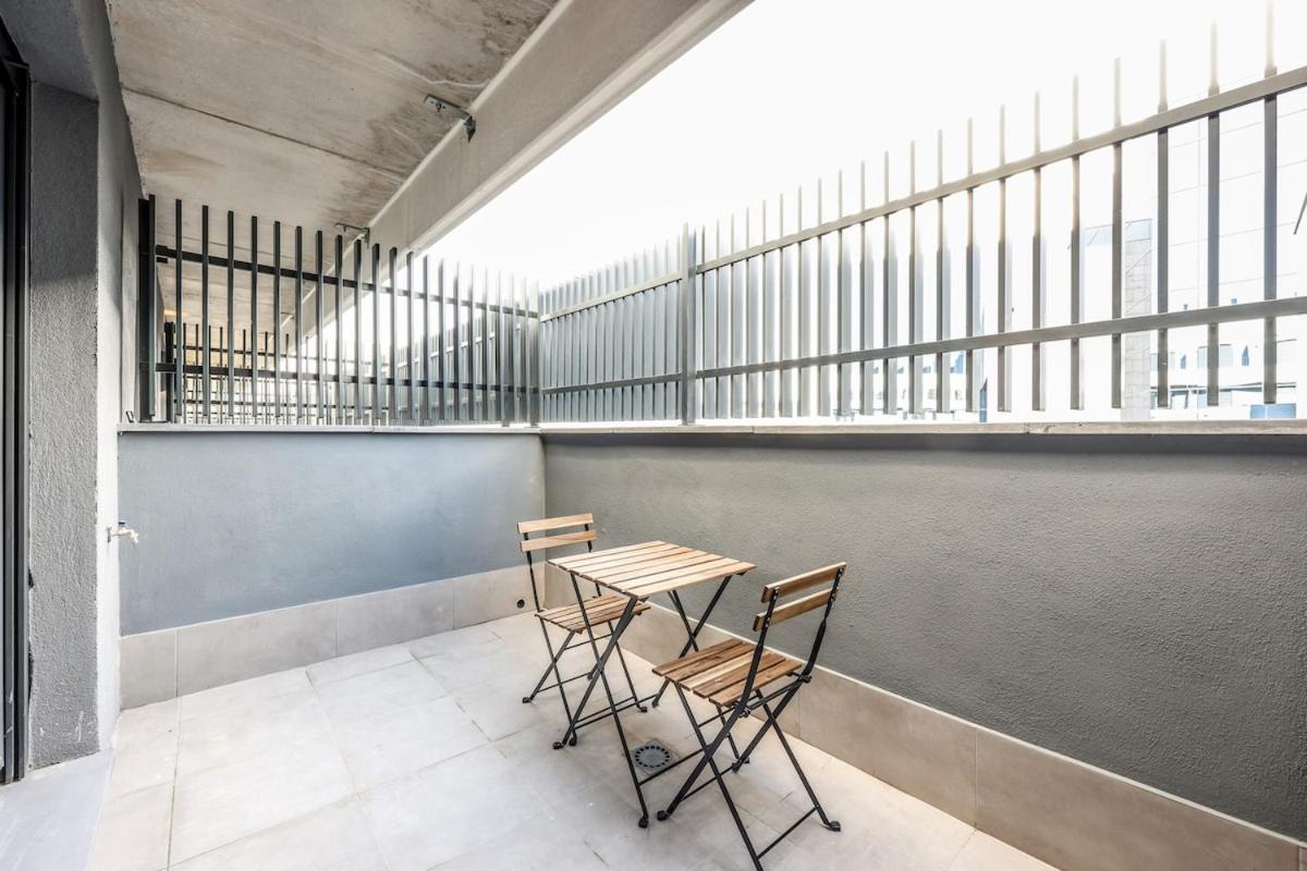 Elegant Studio with Private Terrace by RentitUP - Chambres d’hôtes San Sebastián de los Reyes