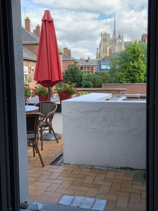 Terrasse vue cathédrale et beffroi hyper centre - B&B Amiens