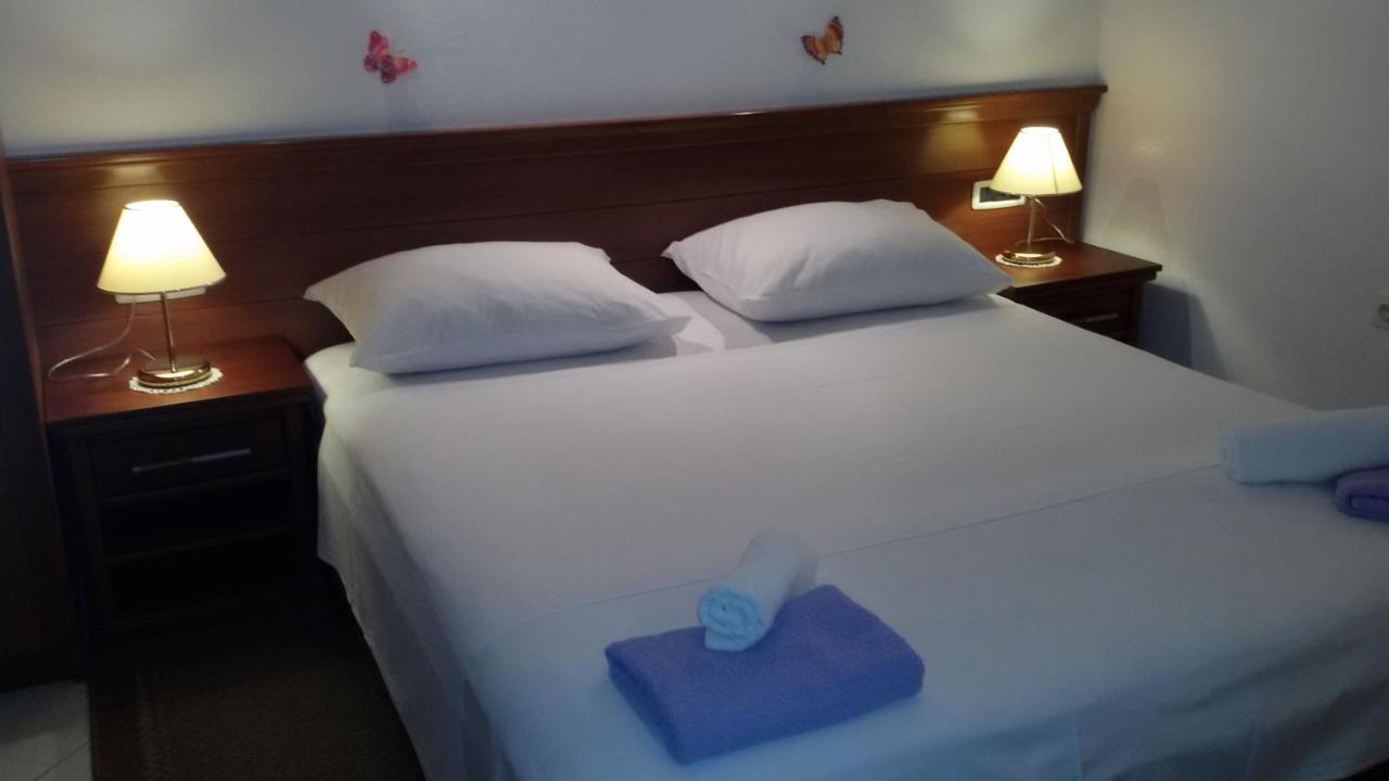 Studio avec Terrasse et Vue sur la Mer