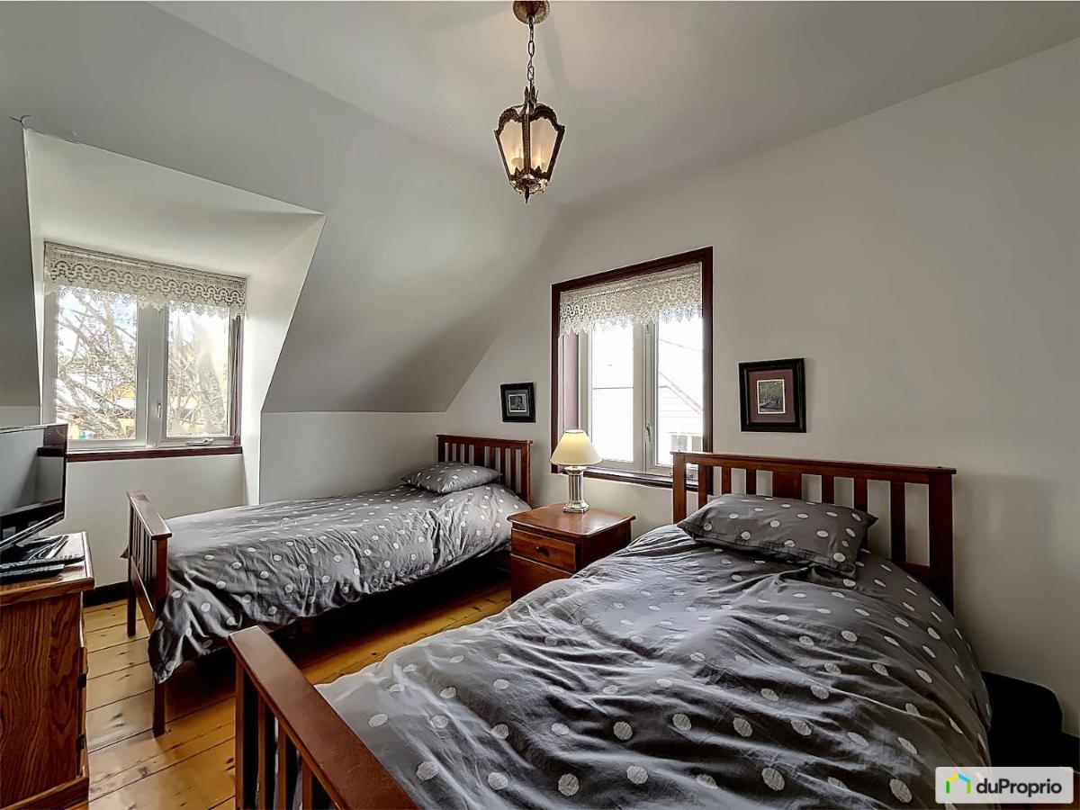 Zweibettzimmer mit eigenem Bad