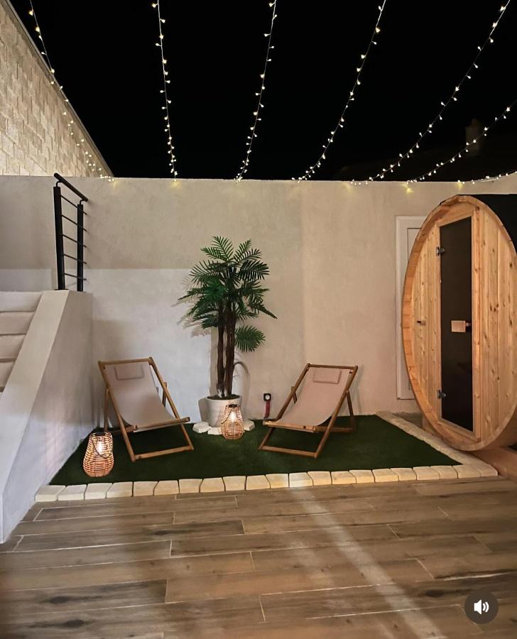 À 4 minutes de la plage, avec Jacuzzi et Sauna - B&B