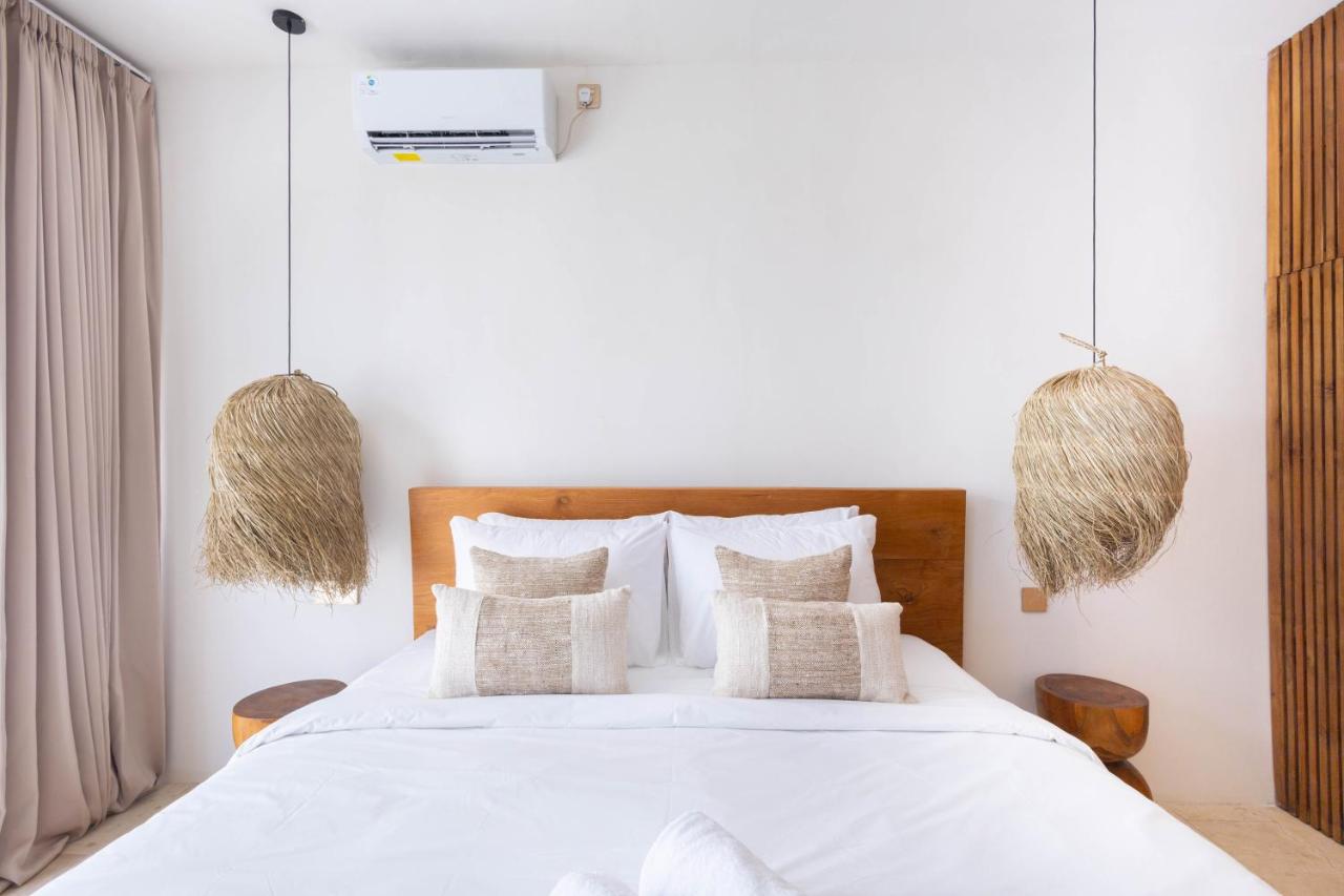 One-Bedroom Apartment (Upstairs)