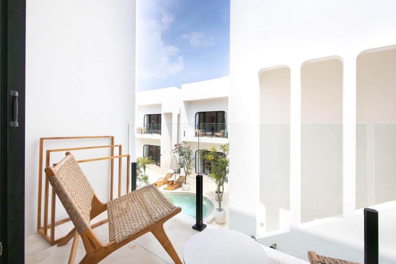 One-Bedroom Apartment with Balcony