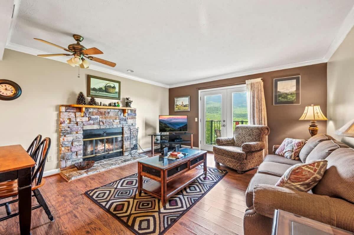 Pinewood Escape - B&B Gatlinburg