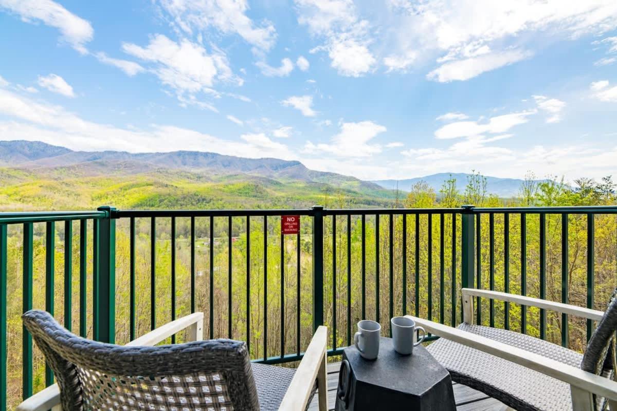 Modern Mountain Escape - B&B