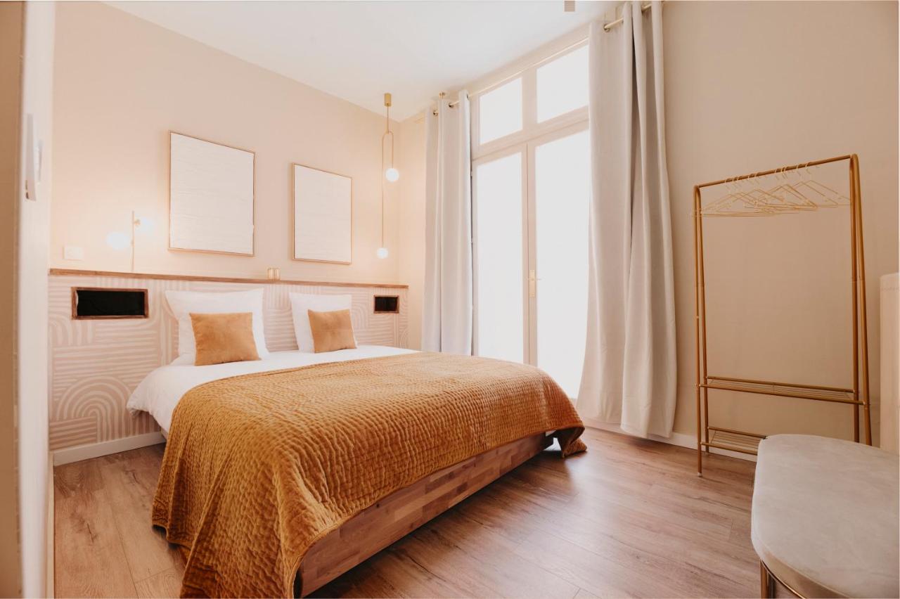 Central 2-Bedroom Apartment with Free Parking and High-Speed Wi-Fi - B&B Bordeaux