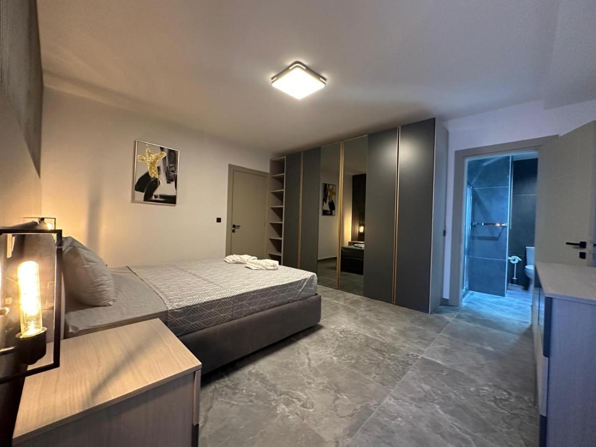 Apartamento de 2 dormitorios con terraza