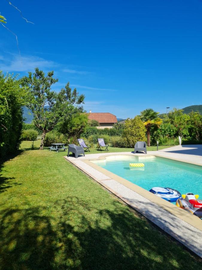 Maison Familiale avec piscine - B&B